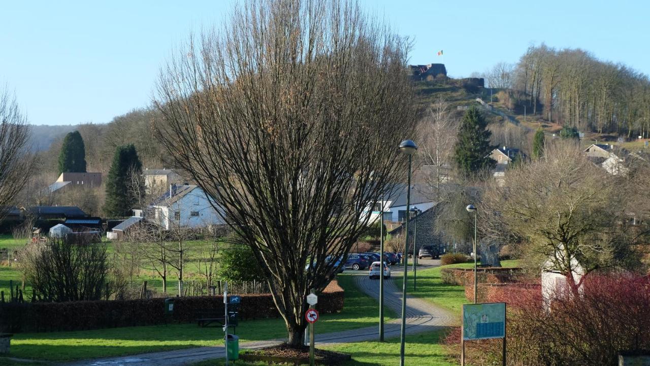 Vila La Taniere Des Loups Herbeumont Exteriér fotografie